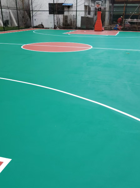 滦南 球场长期使用易出现地面开裂